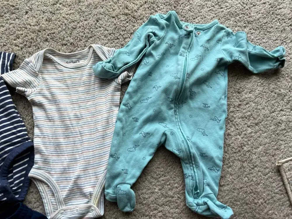 (#8)     Baby Boy Mixed Lot -  Bodysuit, Shorts,& Sleep & Play 3M